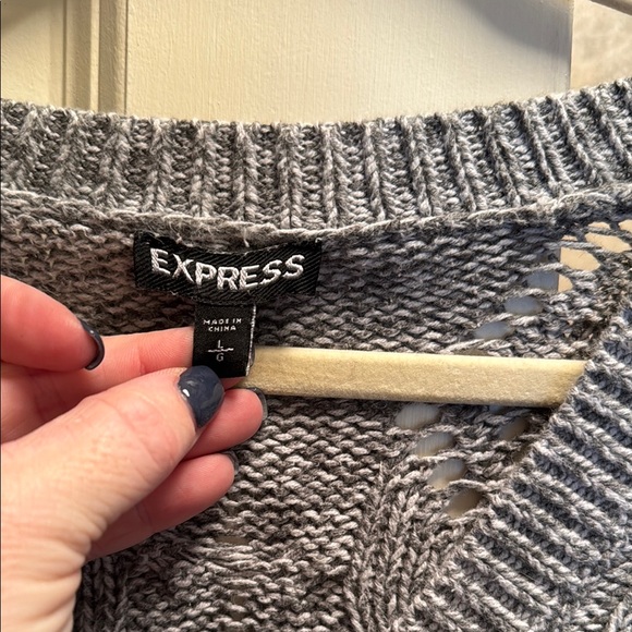 Cozy Gray Cable Knit Sweater - Picture 4 of 6